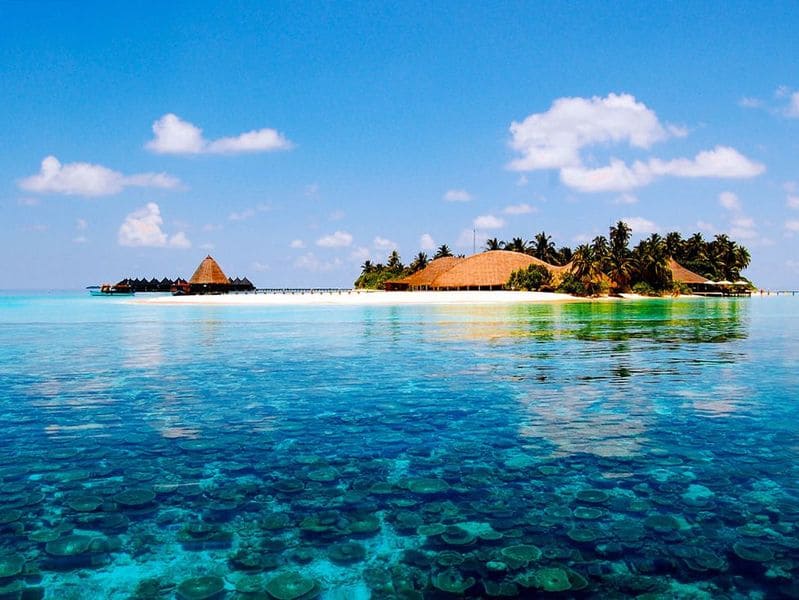 Мальдивы в Индийском океане
